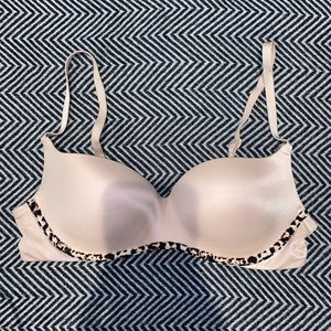 Victoria’s Secret balconet bra 34B